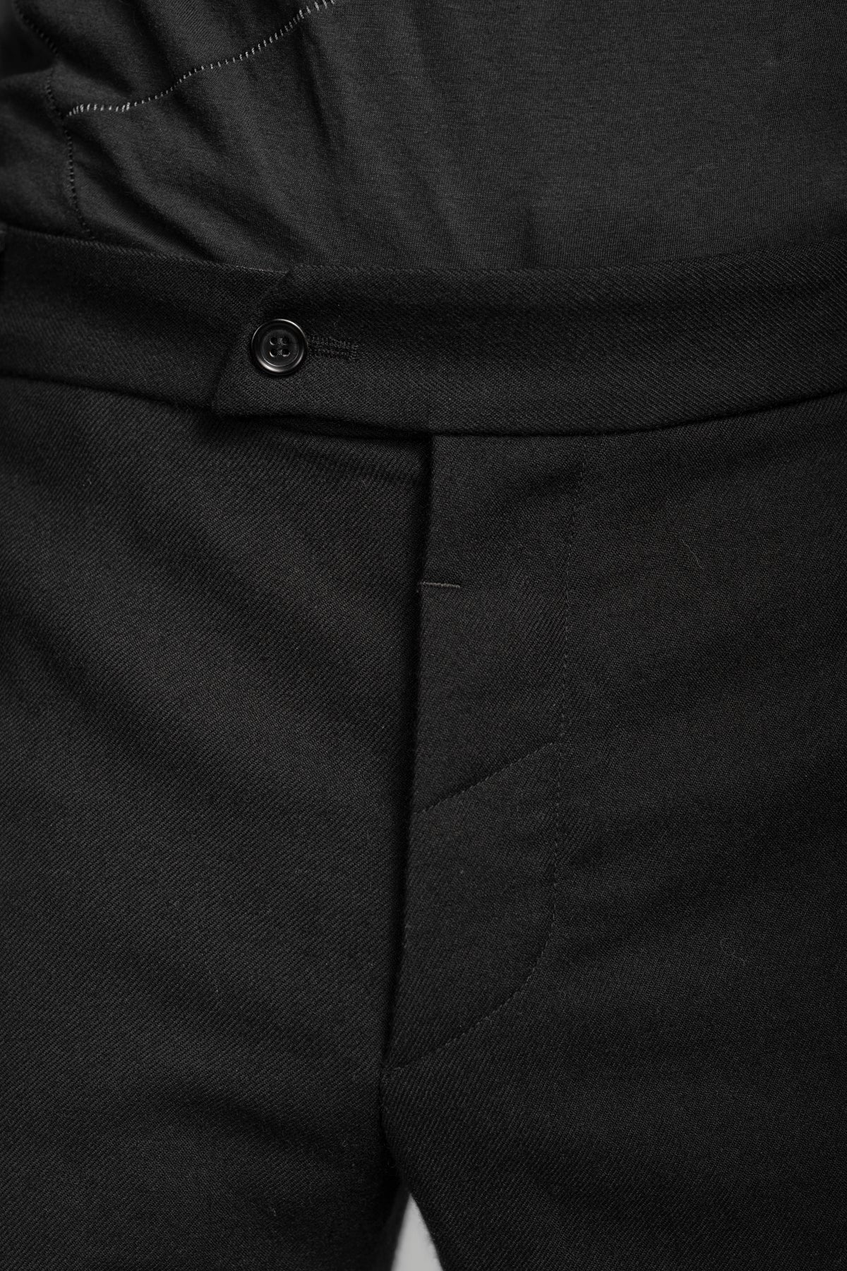 eigensinnig wien | Egger | Schwarze Designer Herren Wollhose aus japanischer Wolle