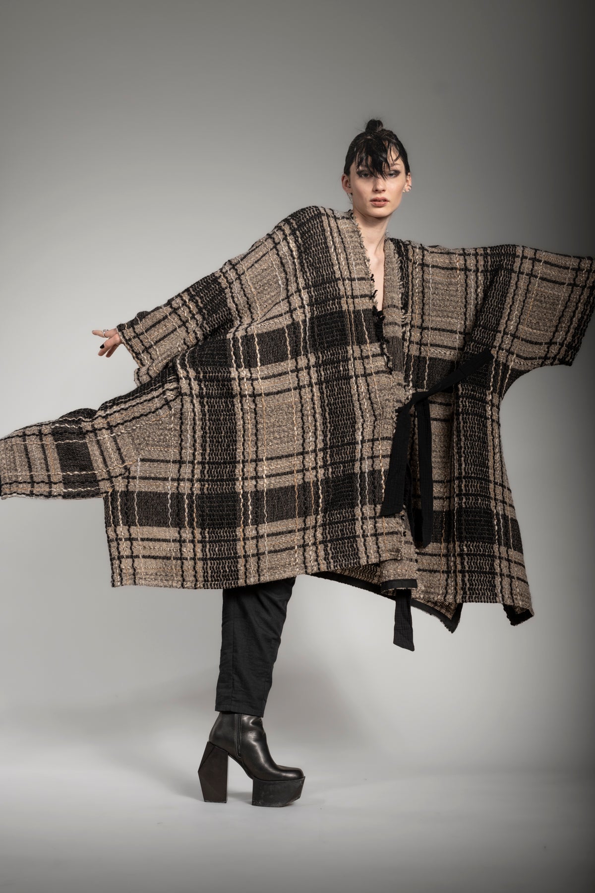 Designer Cape Designer Wool Cape Coat with Sleeves | eigensinnig