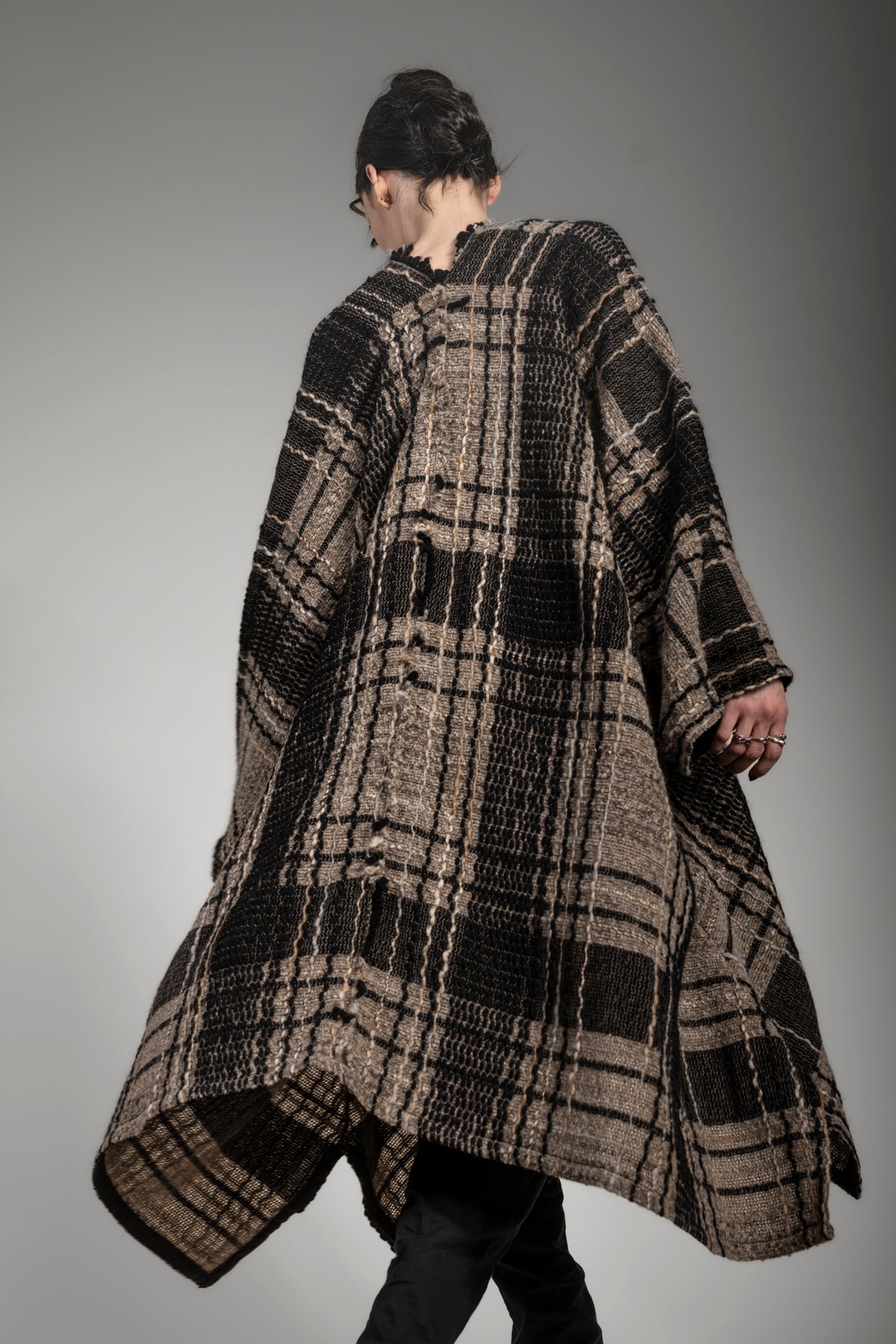 Designer Wool Cape Coat with Sleeves | eigensinnig