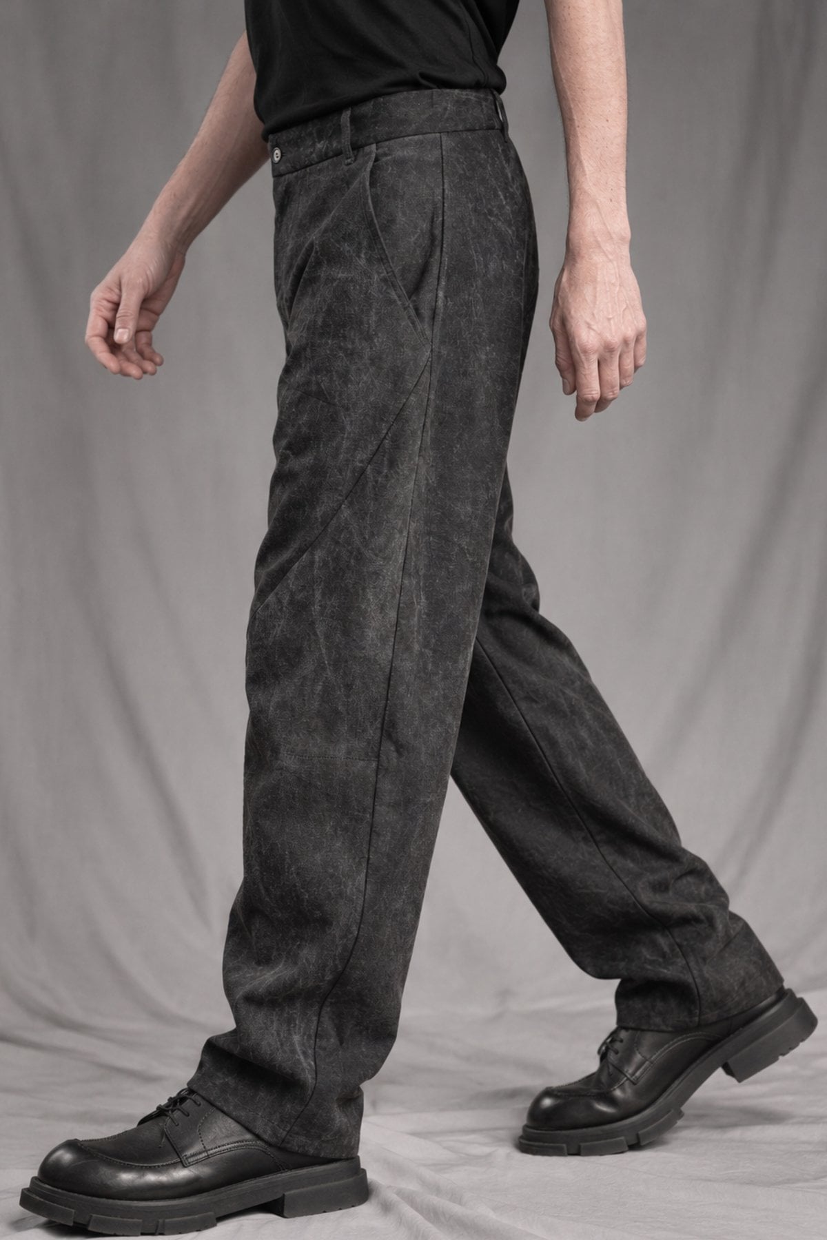 eigensinnig wien | Gassenhauer | Avantgardistische Designer Baggy Jeans aus Baumwolle in Dirty Grey
