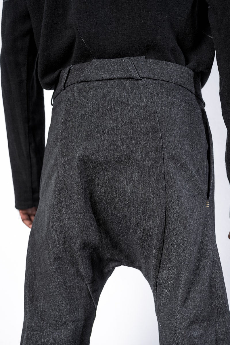 eigensinnig wien | Goethe | Baggy Jeans für Damen und Herren aus Baumwolle in Grau