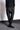 eigensinnig wien | Goethe | Hose mit tiefem Schritt für Herren und Damen aus Leinen in Schwarz