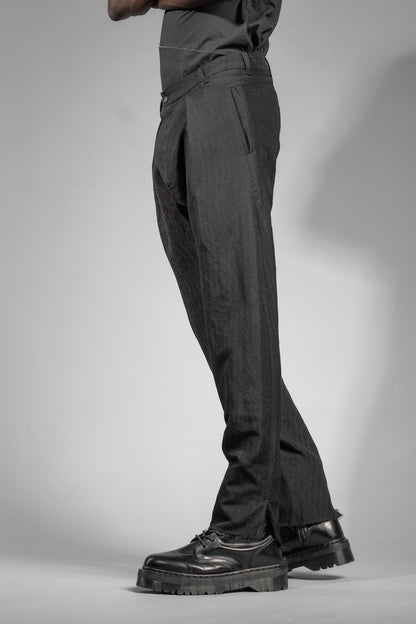 eigensinnig wien | Goethe | Schwarze Drop Crotch Pants mit Bundfalten aus japanischem Wolle-Leinen-Mix