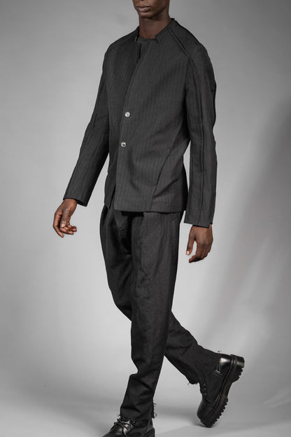 eigensinnig wien | GoeWal | Schwarzer Designer Streifen Anzug für Herren mit Drop Crotch Pants