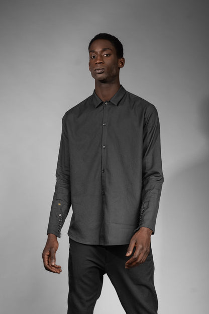 eigensinnig wien | Gruen | Schwarzes Designer-Herrenhemd aus luxuriöser, italienischer Baumwolle