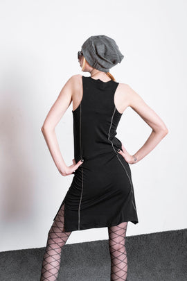eigensinnig wien | Hersch | Kurzes, schwarzes Sommerkleid aus leichter Baumwolle mit Tank Top