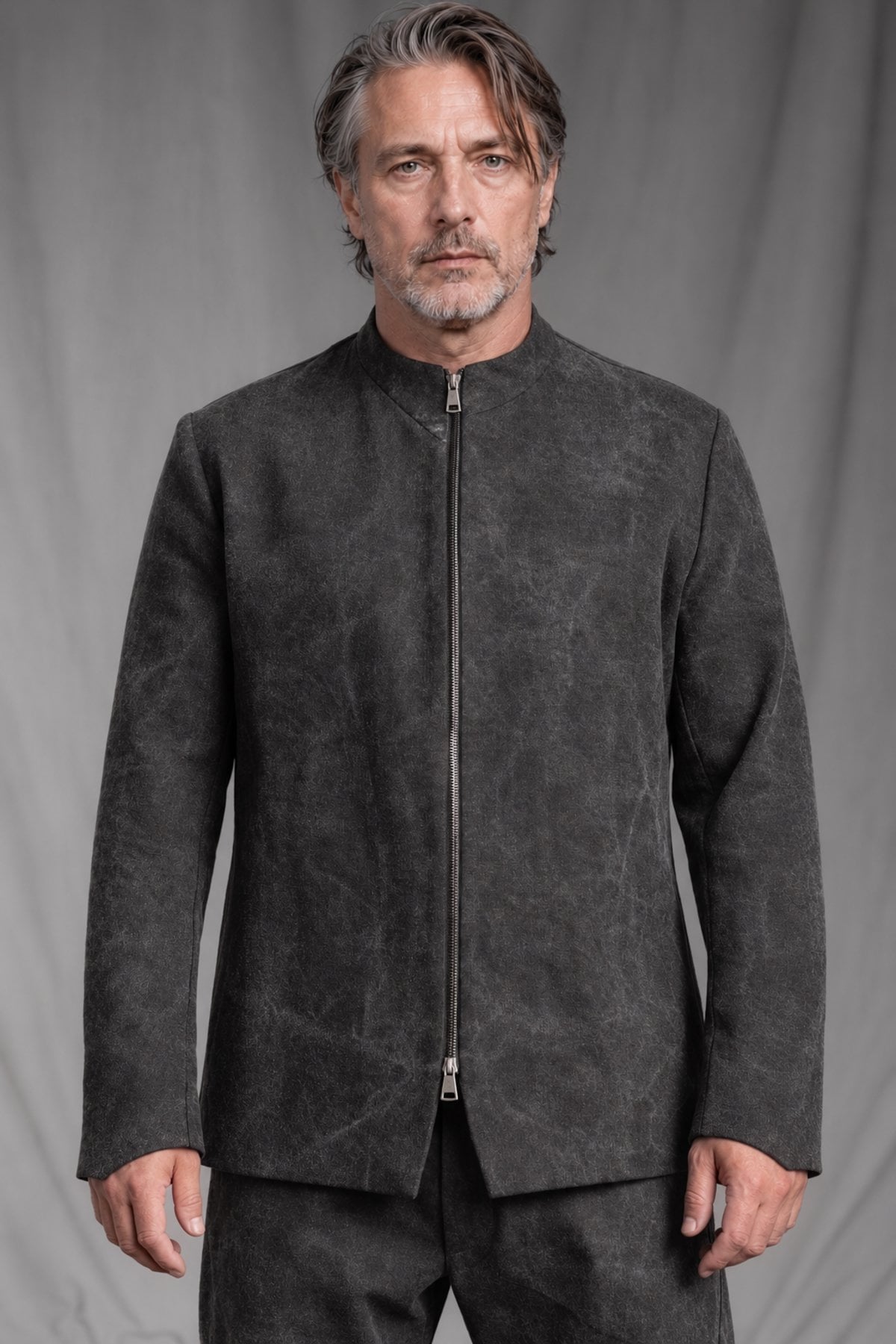 eigensinnig wien | Husserl | Außergewöhnliche Designer-Bikerjacke aus Soft-Touch-Denim in Dirty Grey