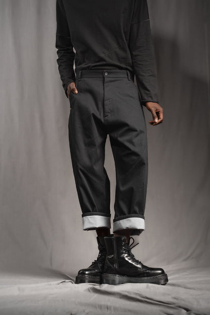 eigensinnig wien | KolQua | Schwarzer Baggy Pants Anzug aus leichter Baumwolle