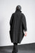 eigensinnig wien | Laozi | Schwarzer Oversize Mantel für Damen aus beschichtetem Leinen