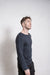 eigensinnig wien | Le Carré | Leichter Herren Sommerpullover mit subtilen Details in marine