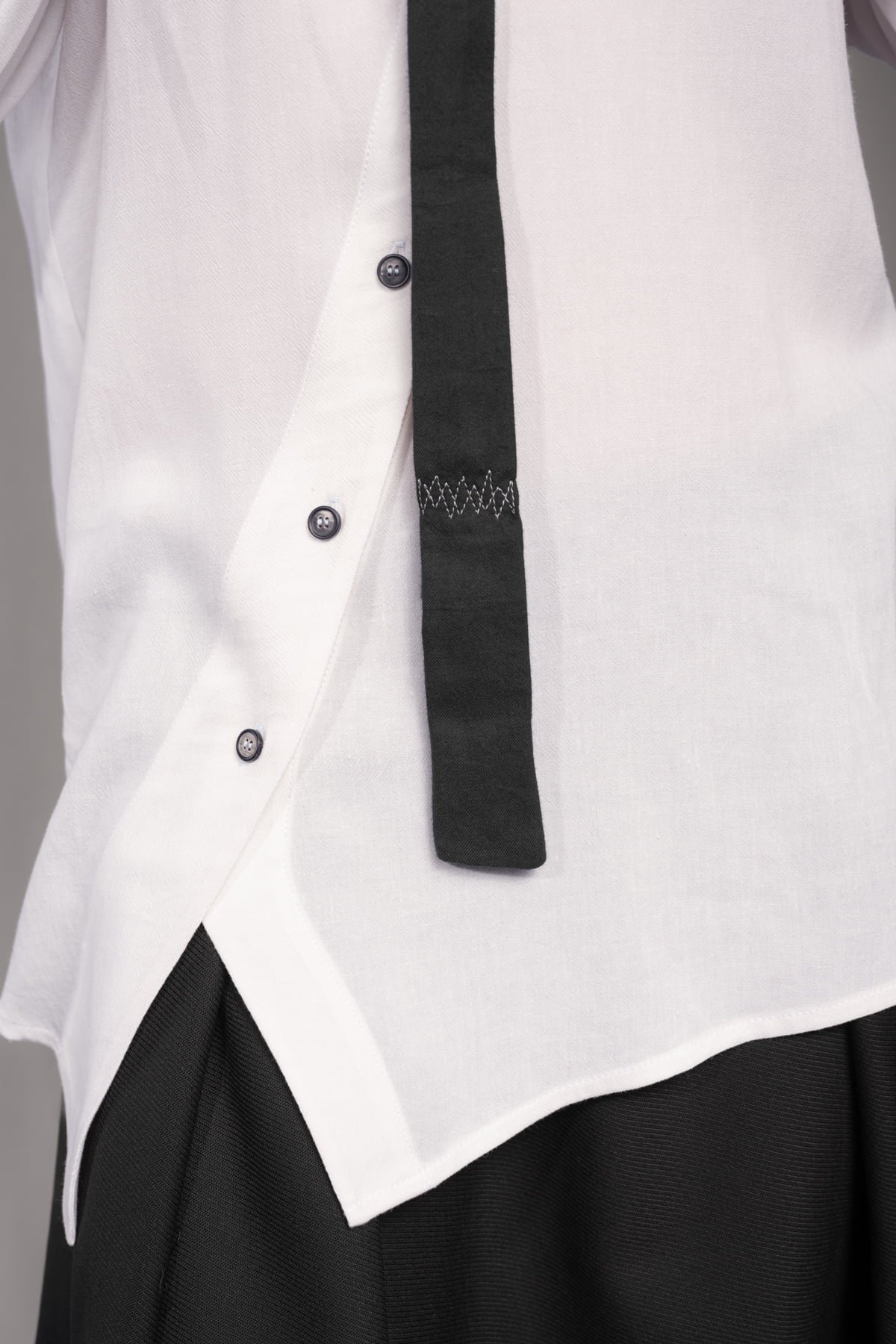 eigensinnig wien | Lilla | Schmale Designer-Krawatte aus reiner Baumwolle in Schwarz