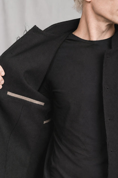 eigensinnig wien | Mises | Schwarzes Designer-Sakko für Herren mit Mao-Kragen aus italienischer Luxuswolle