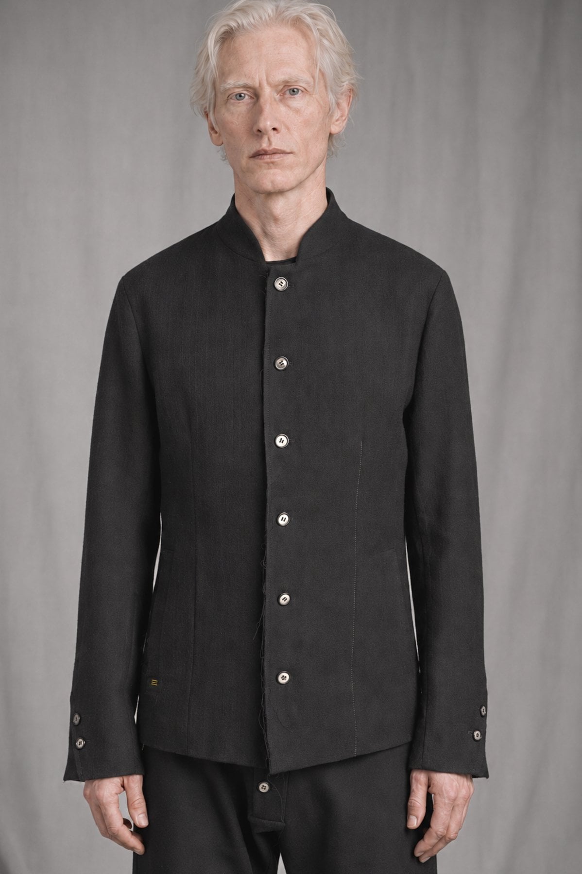 eigensinnig wien | Mises | Schwarzes Designer-Sakko für Herren mit Mao-Kragen aus italienischer Luxuswolle