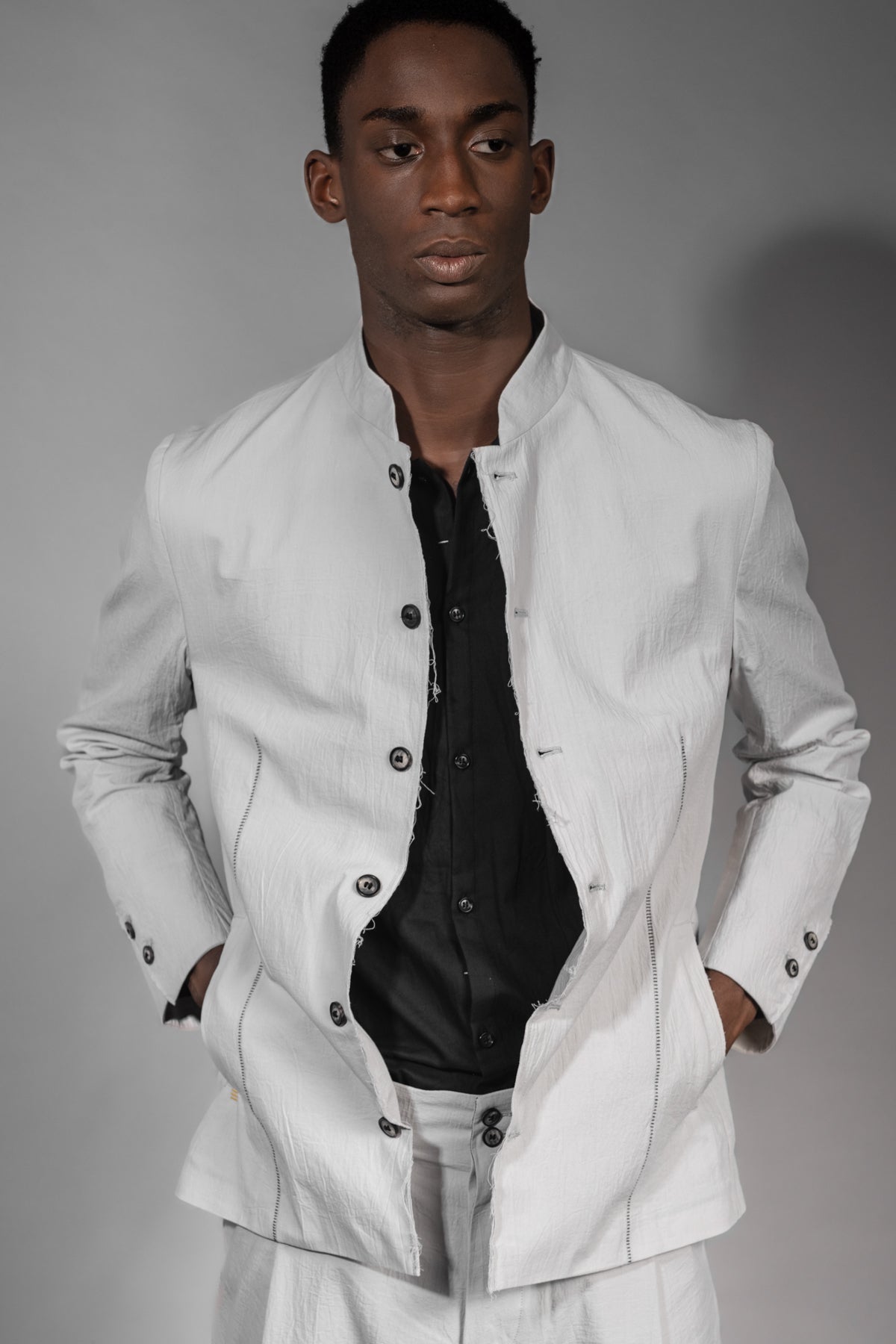 eigensinnig wien | Mises | Weißes Designer Herren Sommersakko aus japanischer Baumwolle