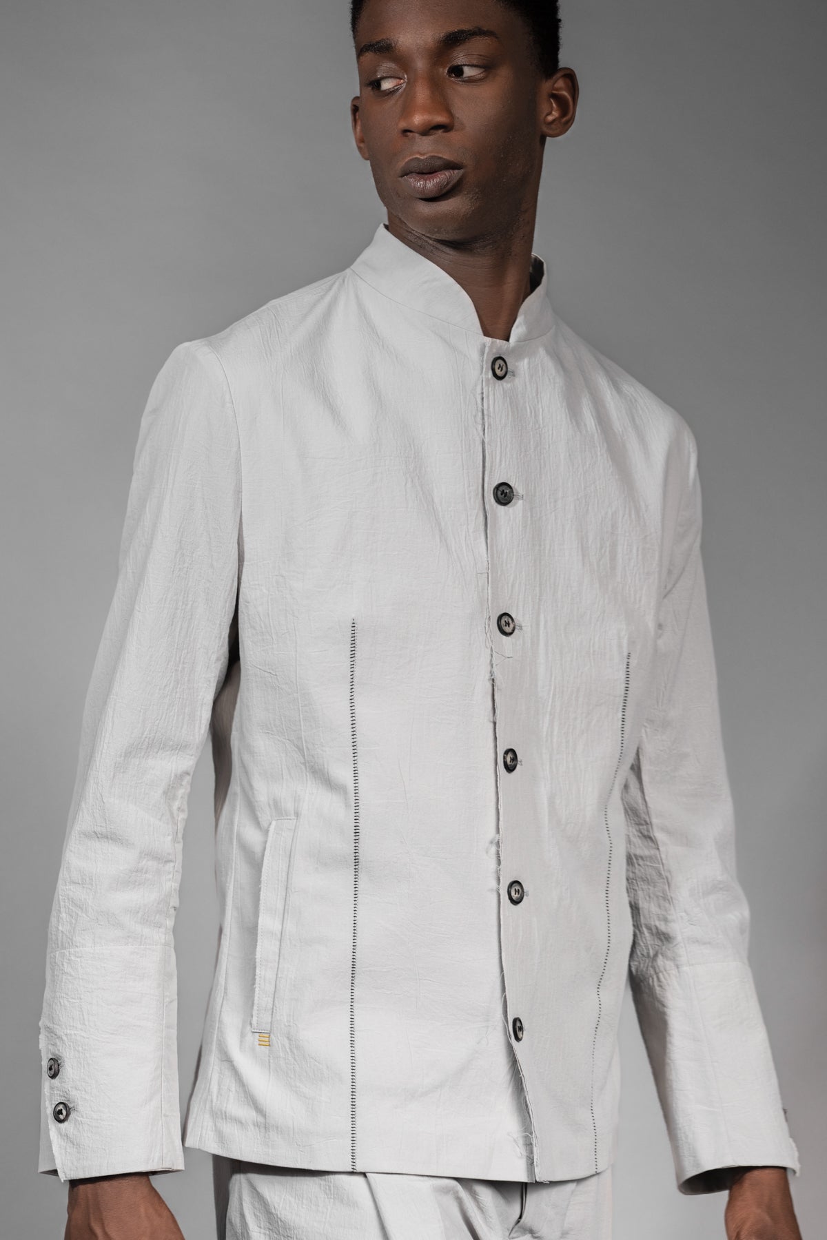 eigensinnig wien | Mises | Weißes Designer Herren Sommersakko aus japanischer Baumwolle