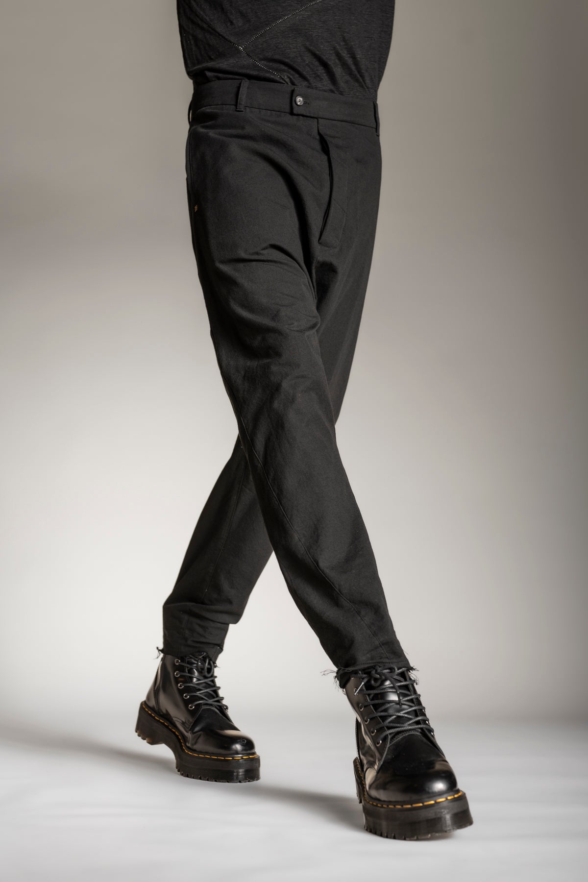 eigensinnig wien | Montesquieu | Black Drop Crotch Pants Made from Japanese  Cotton