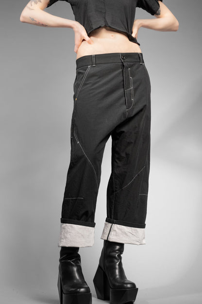 eigensinnig wien | Quarles | Schwarze Designer Baggy Pants aus japanischer Baumwolle