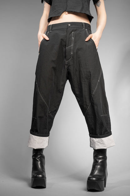 eigensinnig wien | Quarles | Schwarze Designer Baggy Pants aus japanischer Baumwolle