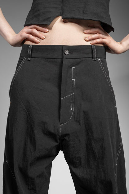 eigensinnig wien | Quarles | Schwarze Designer Baggy Pants aus japanischer Baumwolle