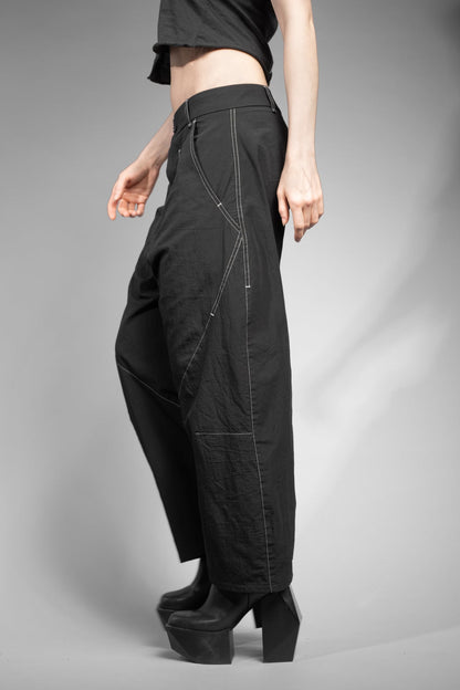 eigensinnig wien | Quarles | Schwarze Designer Baggy Pants aus japanischer Baumwolle