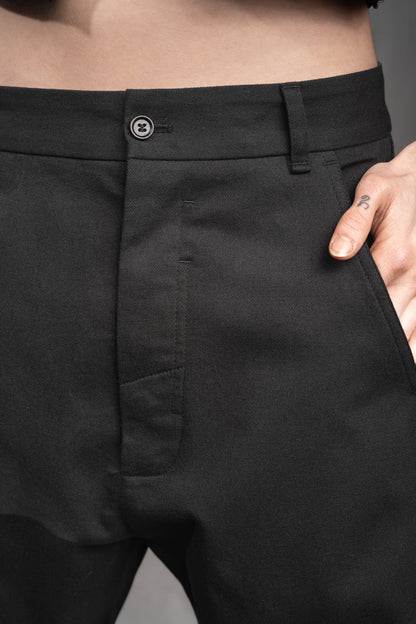 eigensinnig wien | Quarles | Schwarze, leichte Designer Cropped Baggy Pants aus Baumwolle