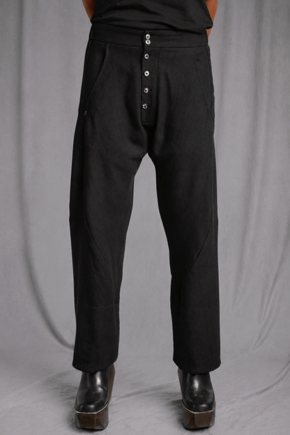 eigensinnig wien | Rotwelsch | Unkonventionelle schwarze Knickerbockerhose aus italienischer Luxuswolle