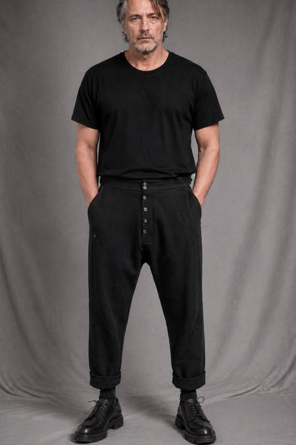 eigensinnig wien | Rotwelsch | Unkonventionelle schwarze Knickerbockerhose aus italienischer Luxuswolle