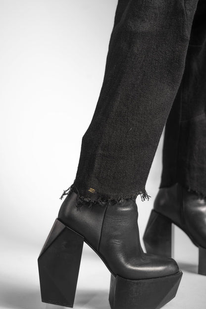 eigensinnig wien | Russell | Schwarze Designer Woll-Cropped Drop Crotch Pants