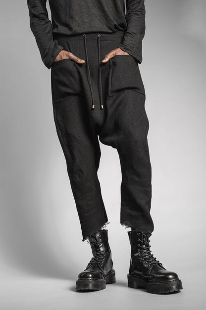 eigensinnig wien | Russell | Schwarze Designer Woll-Cropped Drop Crotch Pants