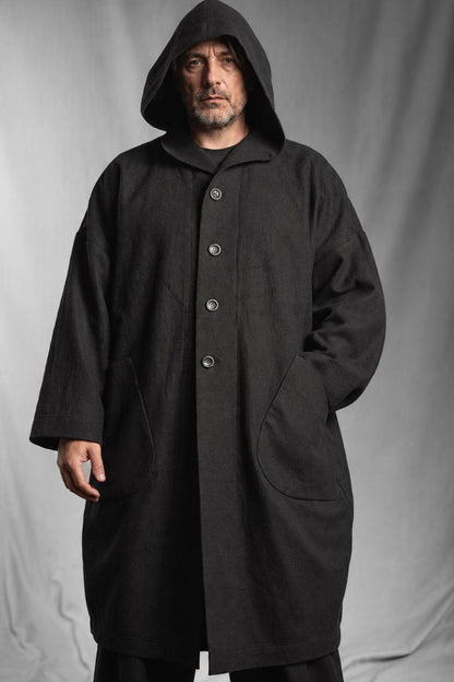 eigensinnig wien | Salzzähler | Schwarzer Designer-Oversize-Mantel mit Kapuze aus japanischem Wollmix