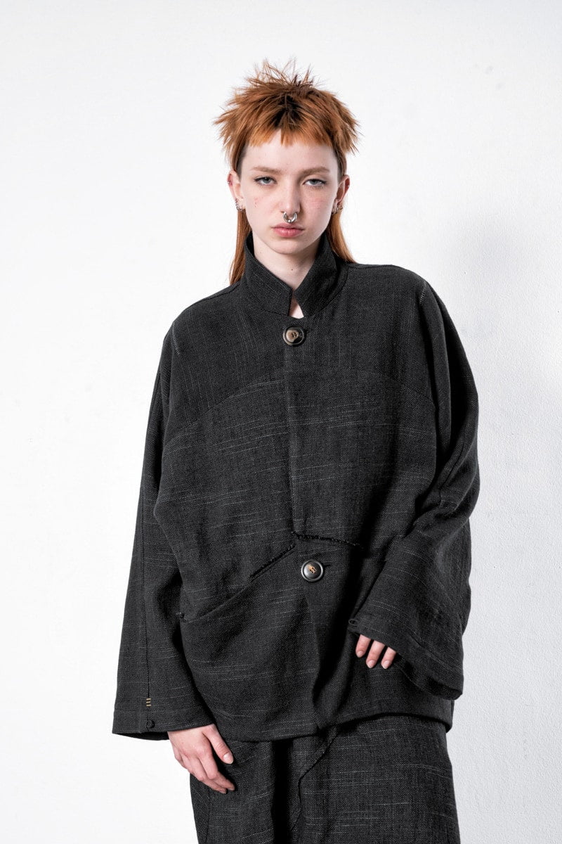 eigensinnig wien | Sayaka | Avantgarde Kimono Jacke für Damen und Herren in Marineblau