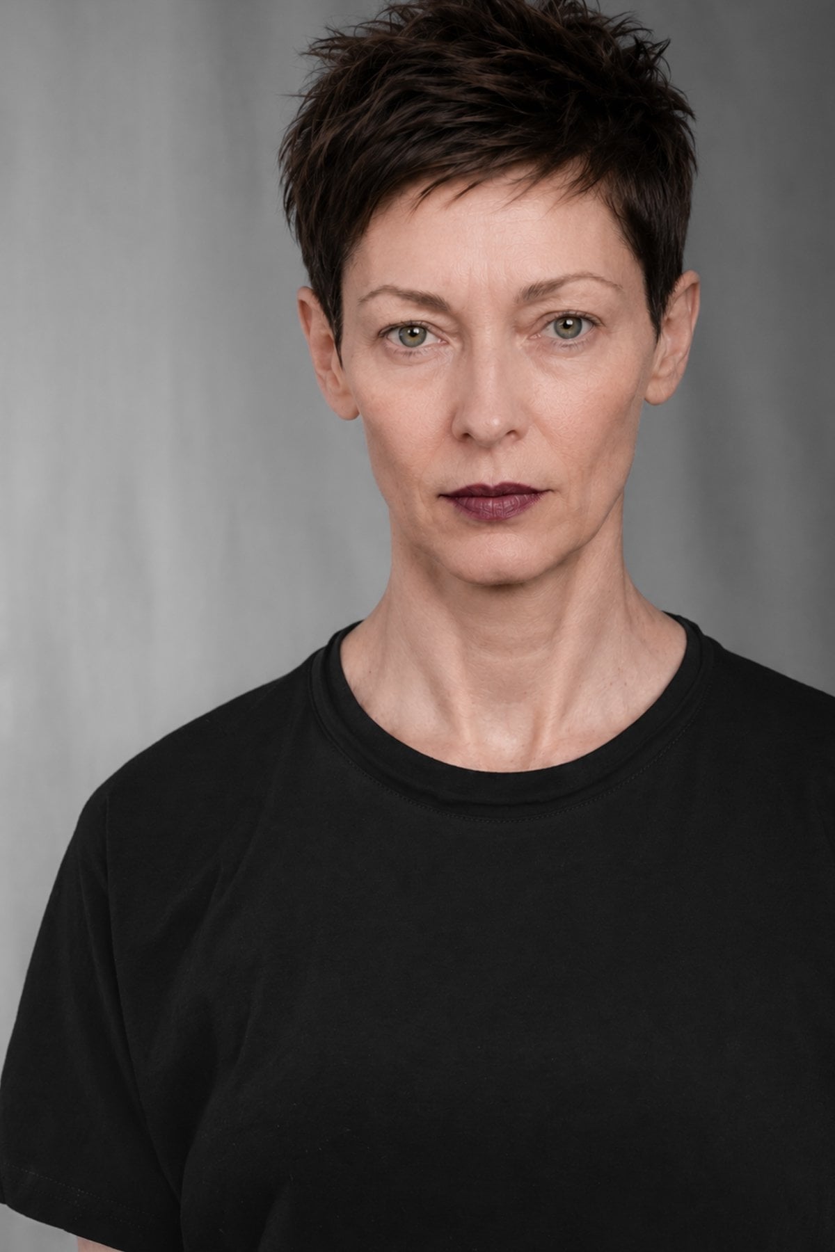 eigensinnig wien | Simandl | Schwarzes, Minimalistisches Designer T-Shirt aus feiner Baumwolle