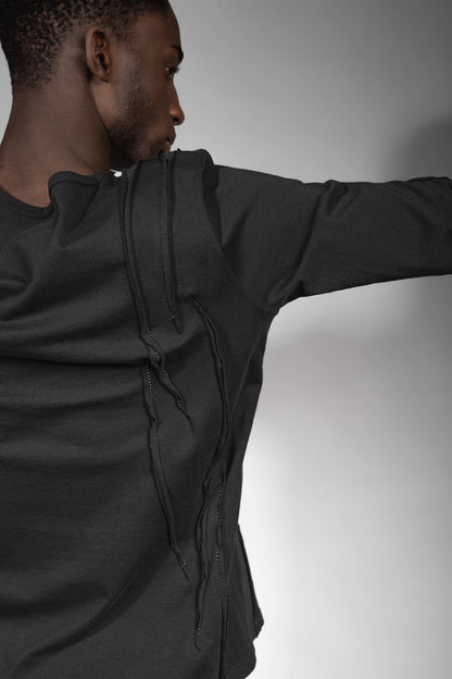 eigensinnig wien | Snark | Schwarzer Distressed-Pullover aus hochwertiger Feinstrick-Baumwolle aus Japan