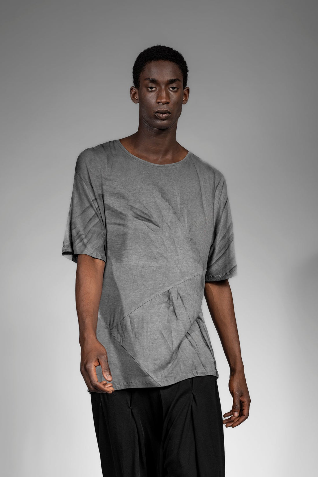 eigensinnig wien | Thaler | Unkonventionelles Designer Bambus T-Shirt in Grau