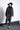 eigensinnig wien | Thoreau | Außergewöhnliche Hemdjacke für Herren und Damen aus Leinen und Wolle in dunkelgrau
