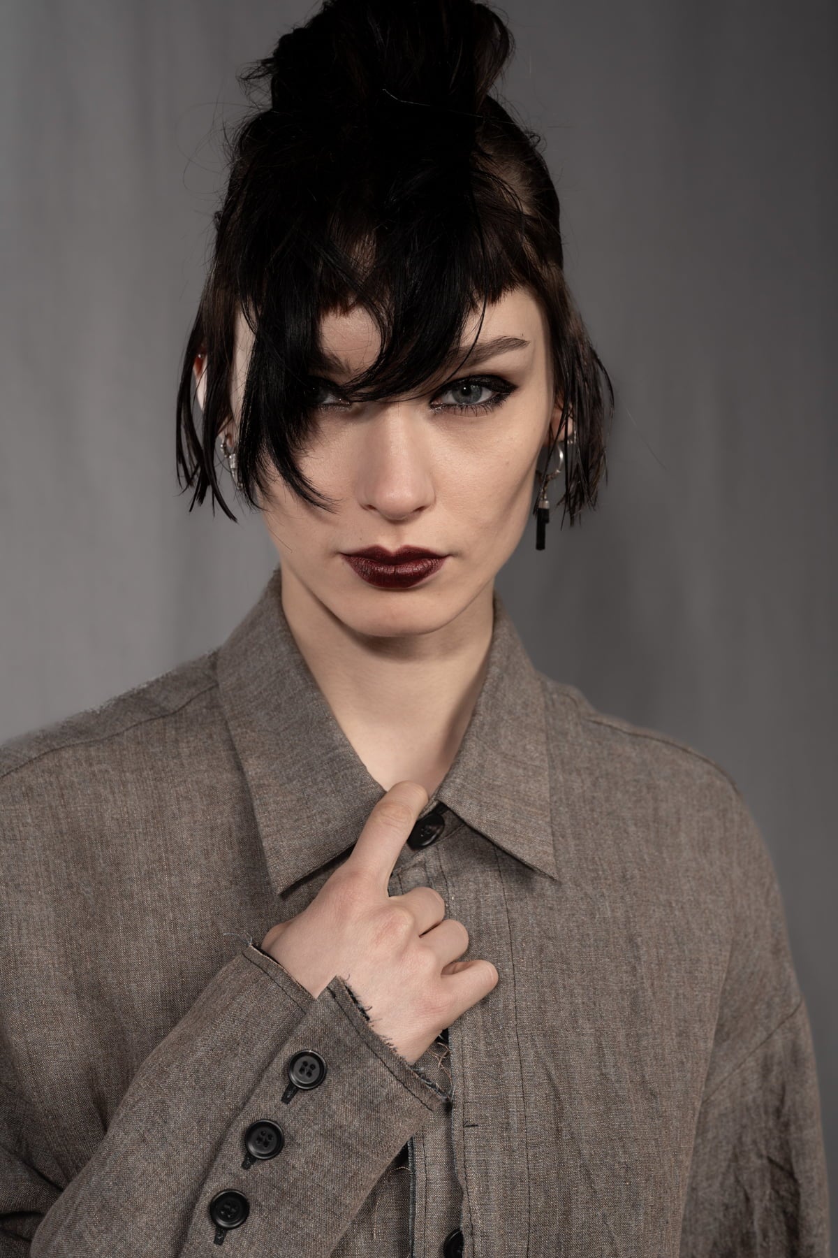 eigensinnig wien | Thoreau | Designer Leinen-Overshirt mit dekonstruierter Silhouette