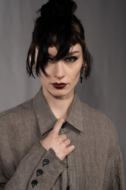 eigensinnig wien | Thoreau | Designer Leinen-Overshirt mit dekonstruierter Silhouette