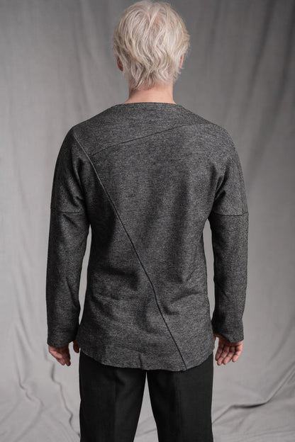 eigensinnig wien | Tolstoi | Avantgardistischer Designerpullover für Herren aus meliertem Wollmix-Jersey