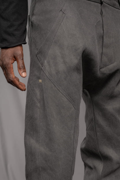 eigensinnig wien | Walking Man | Avantgardistische Cold Dyed Rigid Denim Hose für Herren in Moosgrau