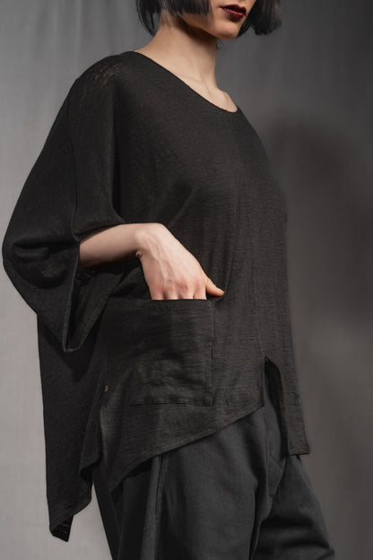 eigensinnig wien | Zizek | Skulpturales, schwarzes Oversize T-Shirt für Damen aus Leinen