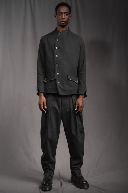 eigensinnig wien | ZweEgo | Extravaganter, schwarzer Designeranzug mit weiter Hose aus leichter Baumwolle