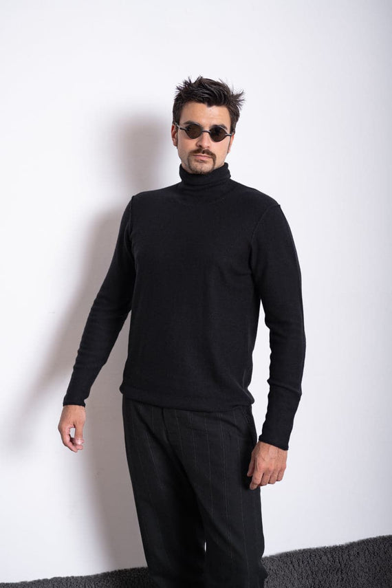Hannibal | Niclas | Eleganter und minimalistischer Rollkragenpullover aus Lammwolle in schwarz