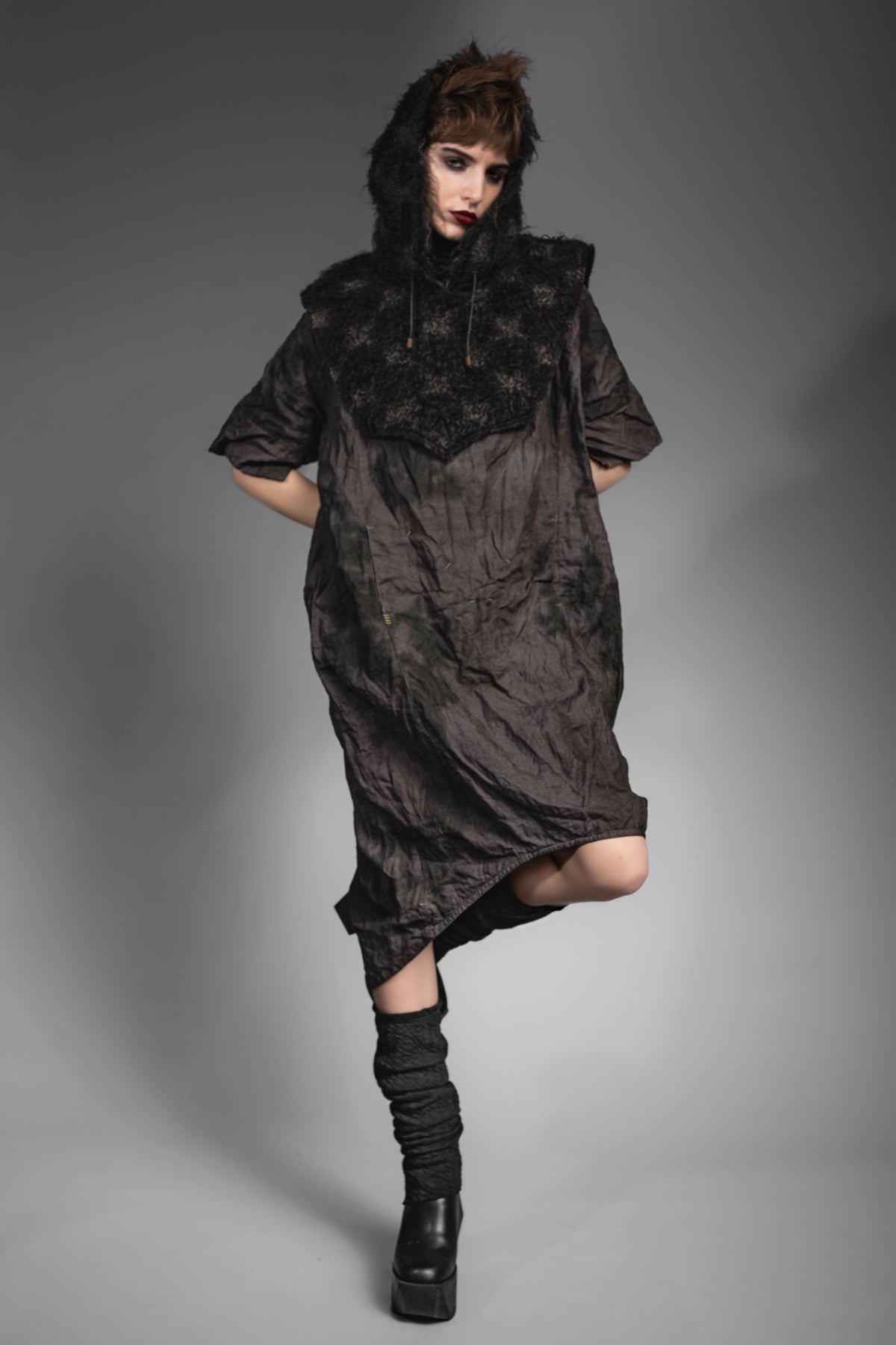 eigensinnig wien | Maruf | Distressed designer tunic linen dress in mud gray