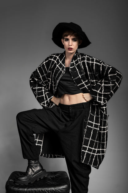 eigensinnig wien | Proust | Edgy checked oversized designer winter coat for women in black