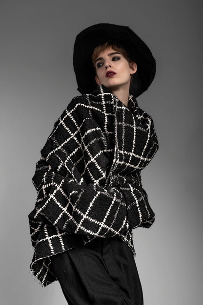 eigensinnig wien | Proust | Edgy checked oversized designer winter coat for women in black