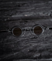 Rigards | RG0105TI | Unkonventionelle runde Sonnenbrille mit Clip On für Damen und Herren in schwarz