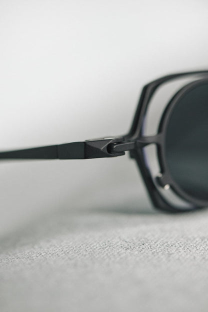 Rigards | RG1921TI I Clip On Luxus Sonnenbrille mit eckigen und runden Elementen