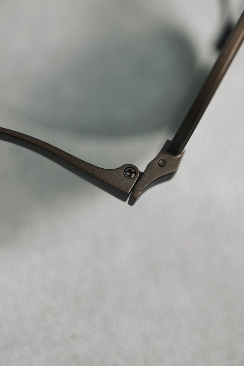 Rigards x Uma Wang | Light, round designer sunglasses in gray