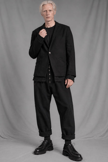 eigensinnig wien | RotVin | Designer Two-Piece Suit with Knickerbocker Pants in Italian Virgin Wool