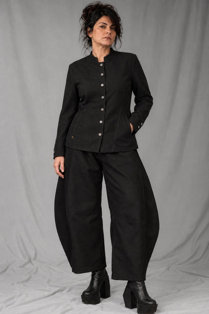 eigensinnig wien | SonNin | Women’s Designer Suit with Barrel-Leg Pants in Luxury Wool
